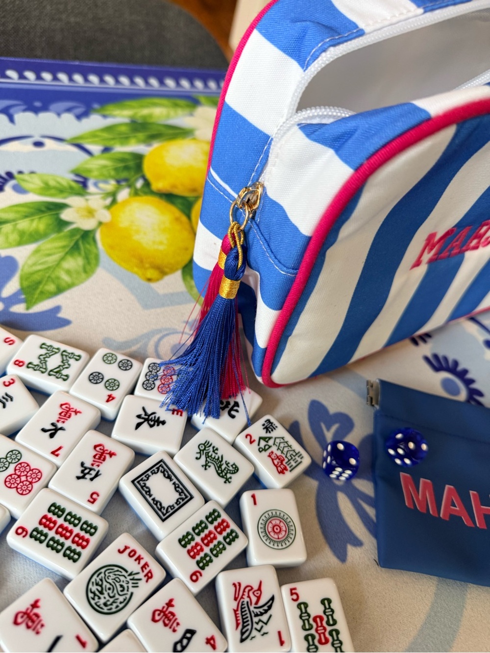 American Mahjong Set. Excellent condition.Dice, Dice pouch & Tile Bag included - Picture 9 of 15